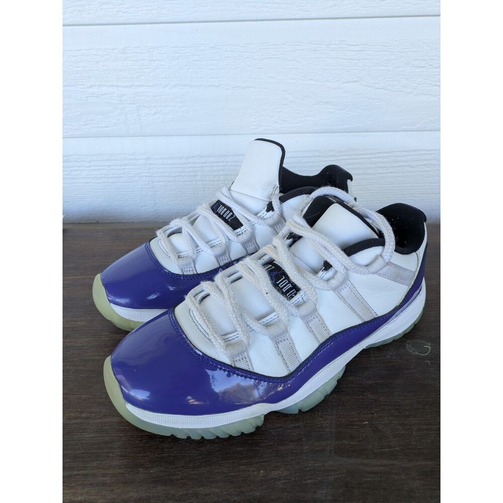 Jordan 11 Retro Low White Concord